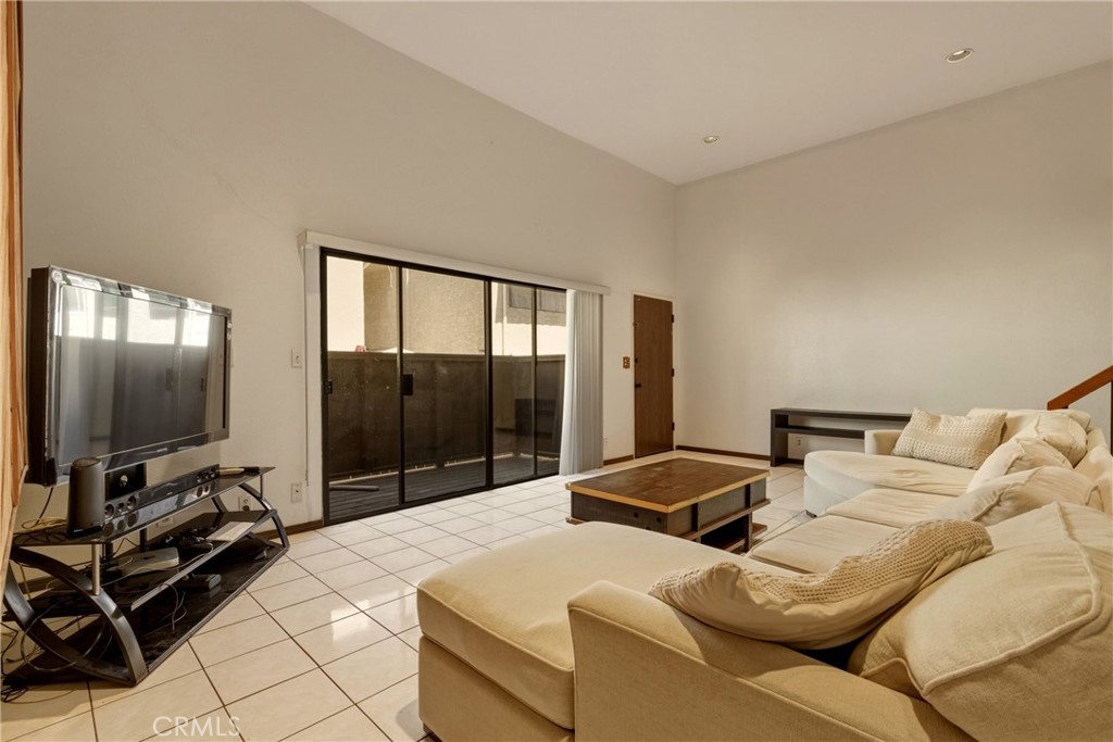 8933 Willis 15 Property Photo 7