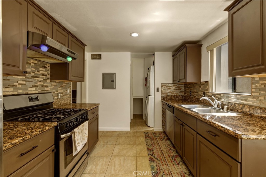 8933 Willis 15 Property Photo 15