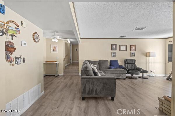 554 W Avenue J-11 Property Photo 5