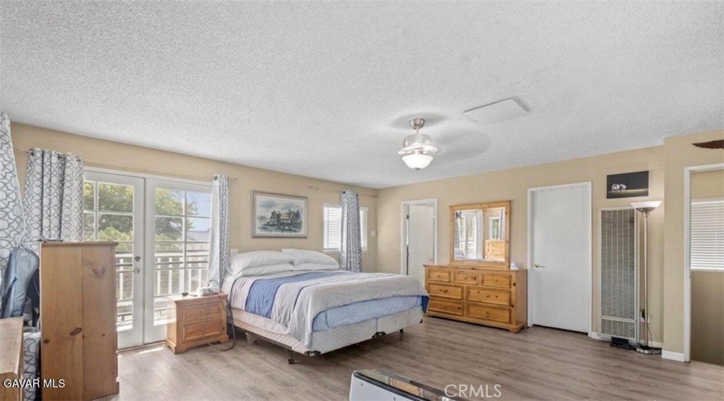 554 W Avenue J-11 Property Photo 16