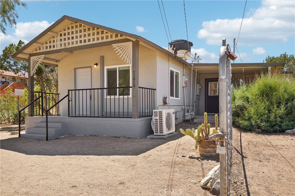 11618 Rosewood Avenue Property Photo 2