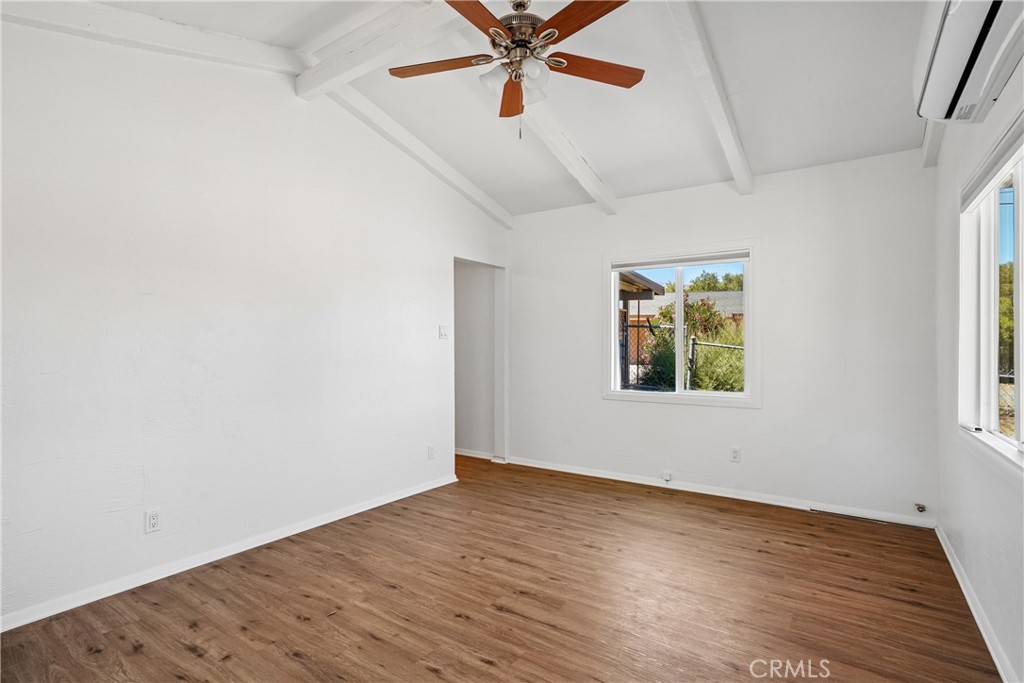 11618 Rosewood Avenue Property Photo 8