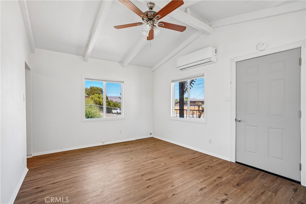 11618 Rosewood Avenue Property Photo 9