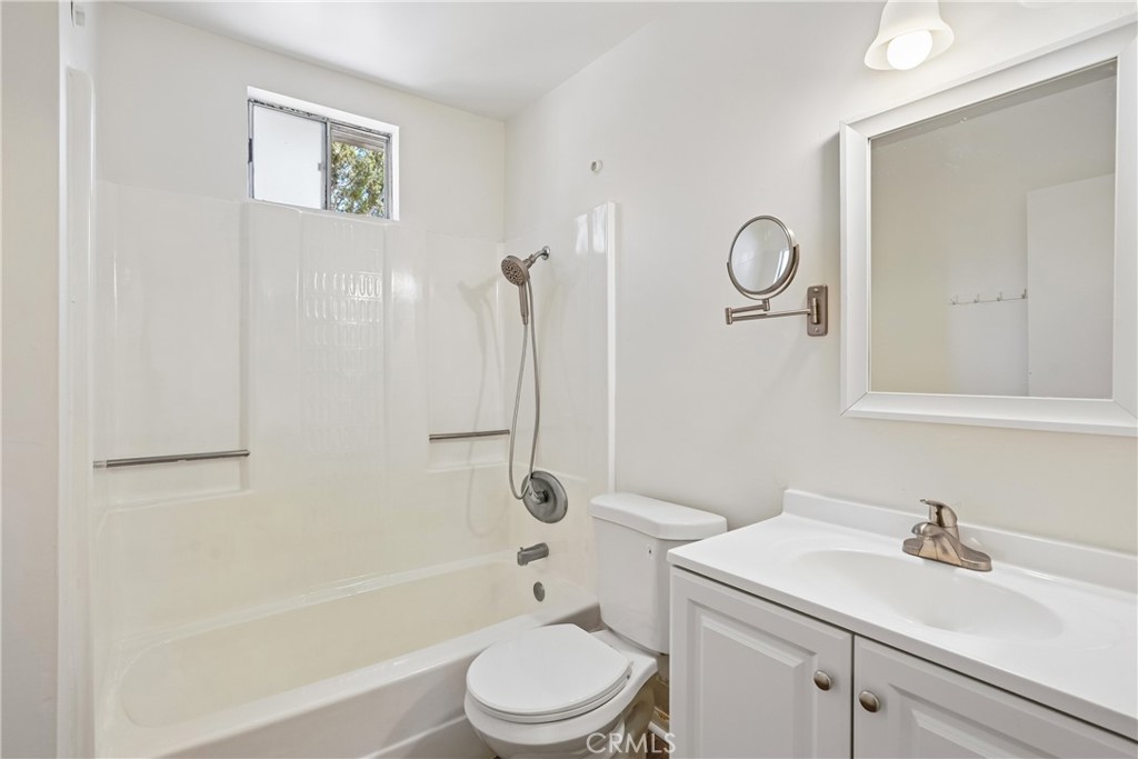 11618 Rosewood Avenue Property Photo 10