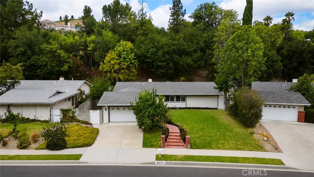 5777 Valerie Property Photo 1