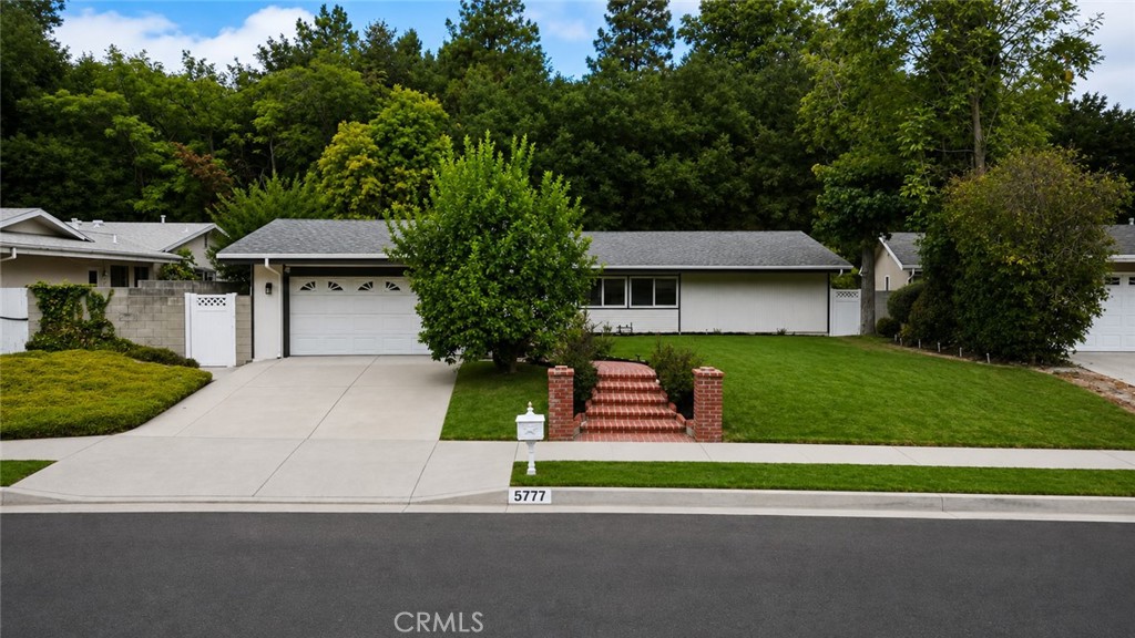 5777 Valerie Property Photo 2