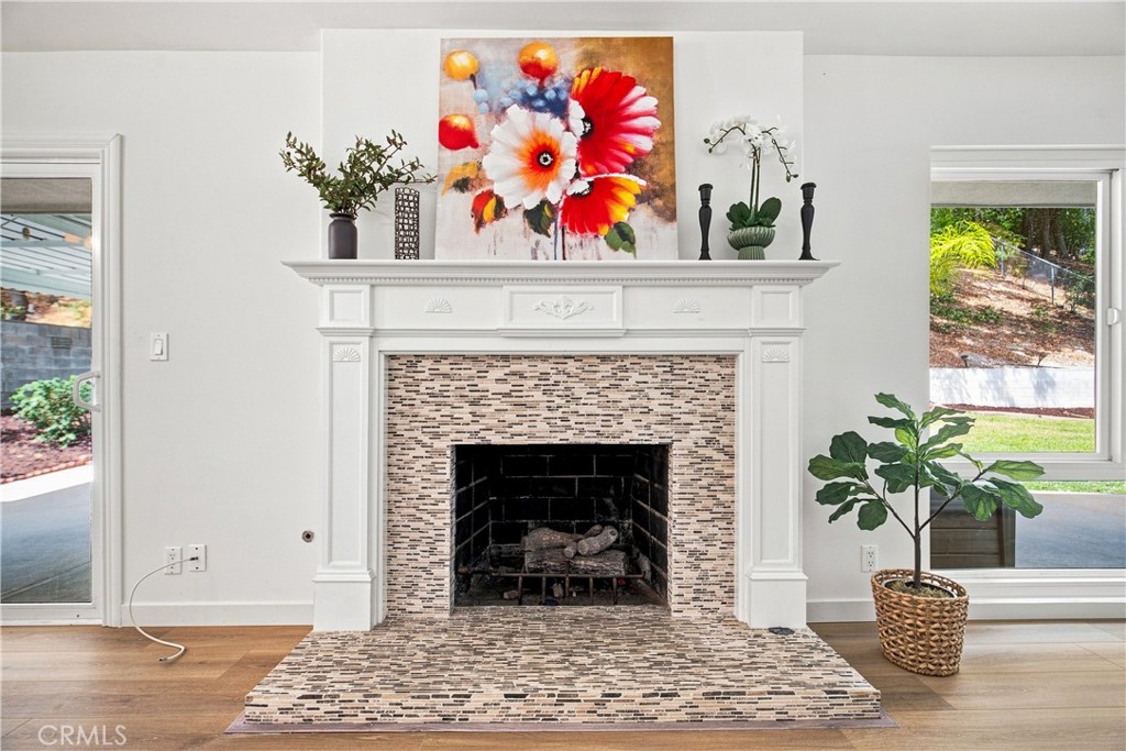 5777 Valerie Property Photo 11