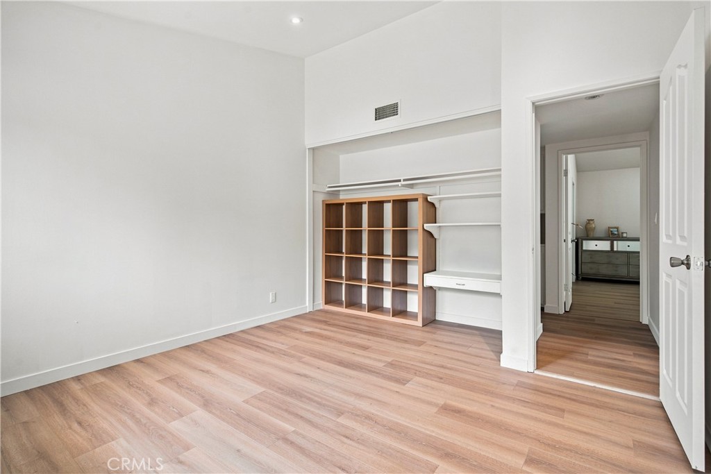 5777 Valerie Property Photo 20