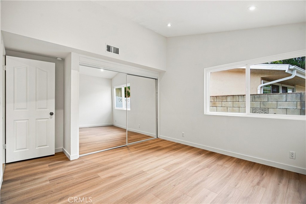 5777 Valerie Property Photo 22
