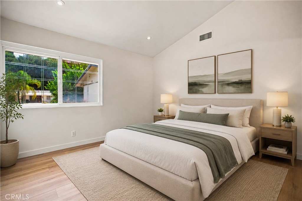 5777 Valerie Property Photo 23