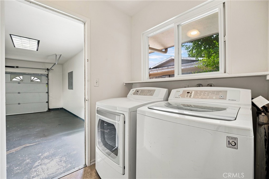 5777 Valerie Property Photo 27