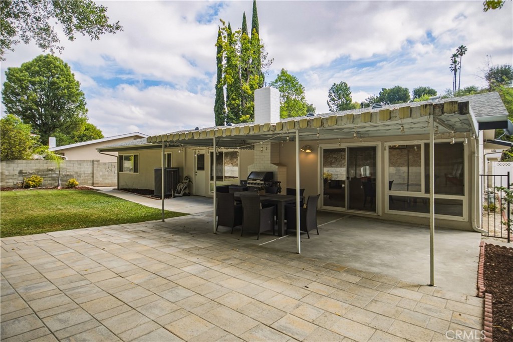 5777 Valerie Property Photo 31
