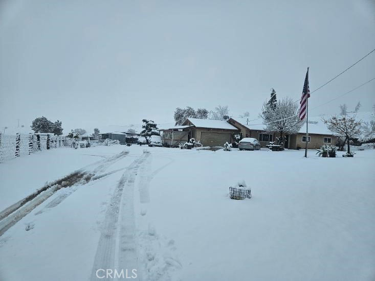 46720 Kings Canyon Property Photo 4