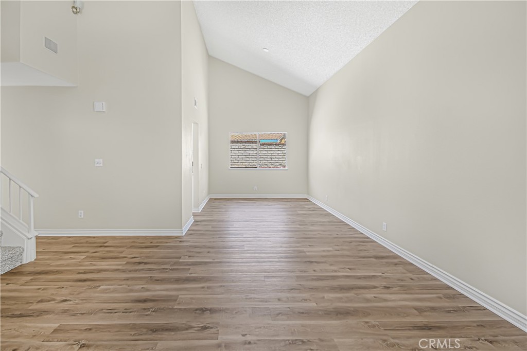 28041 Concord Avenue Property Photo 3