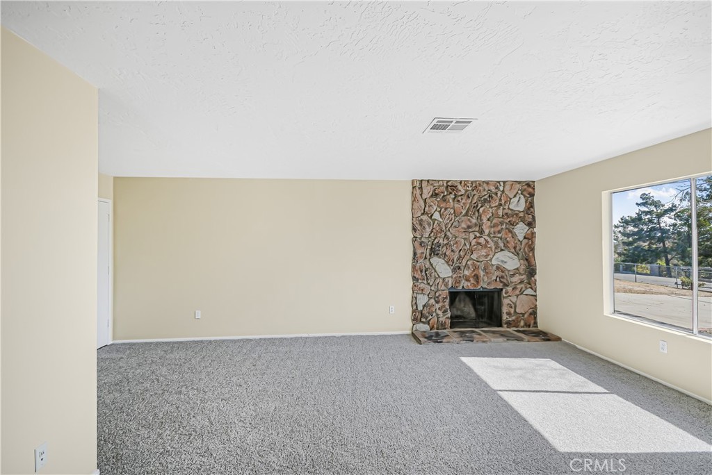 11694 Pepper Street Property Photo 2