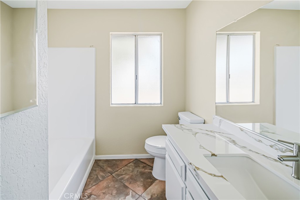 11694 Pepper Street Property Photo 23