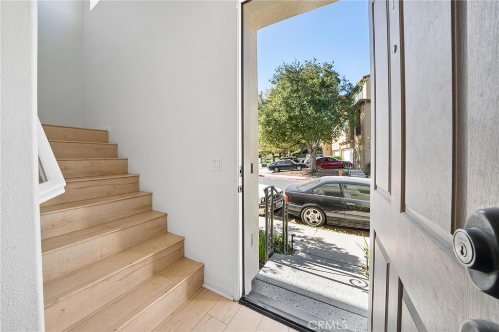 27006 Pebble Beach Drive Property Photo 4