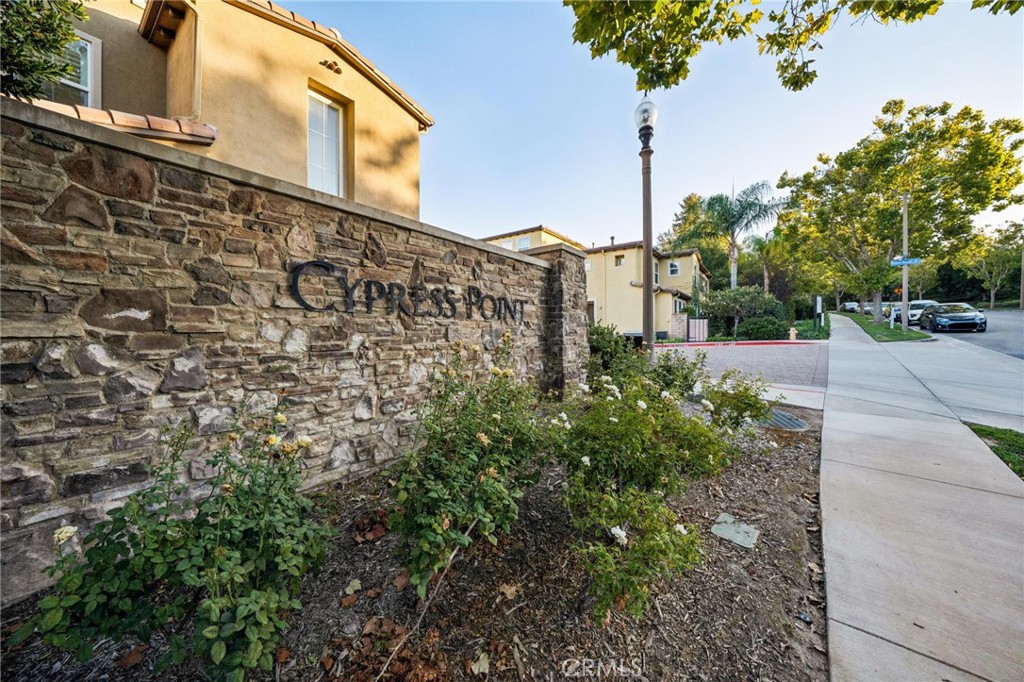 27006 Pebble Beach Drive Property Photo 6