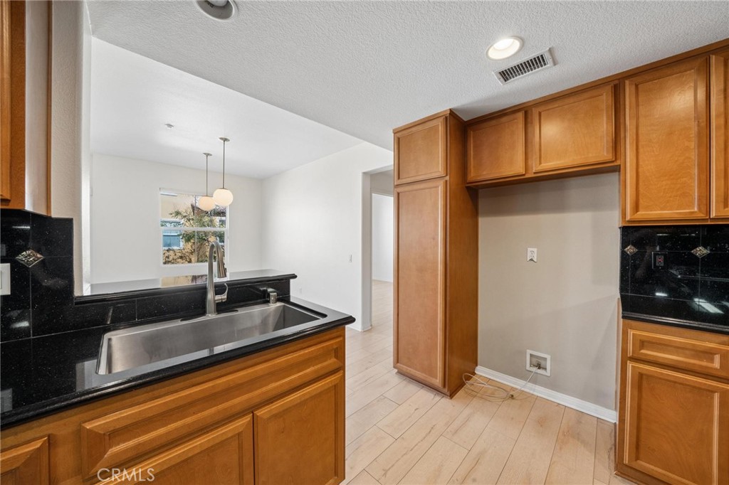 27006 Pebble Beach Drive Property Photo 17