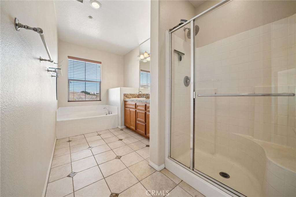 27006 Pebble Beach Drive Property Photo 23