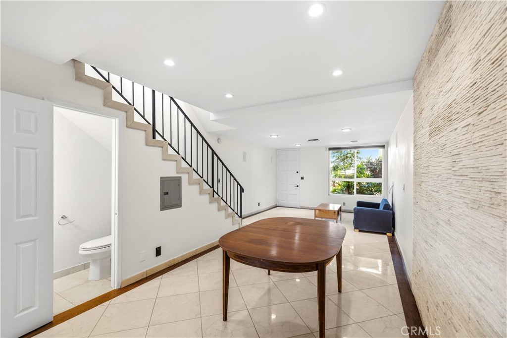 7320 Lennox Avenue D8 Property Photo 10