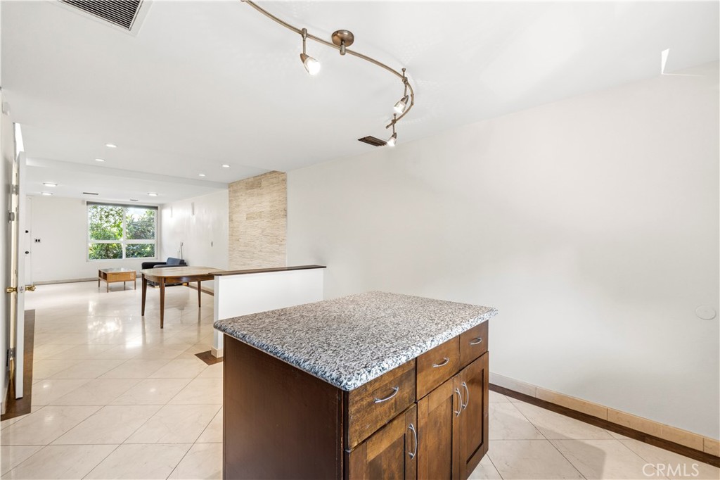 7320 Lennox Avenue D8 Property Photo 11