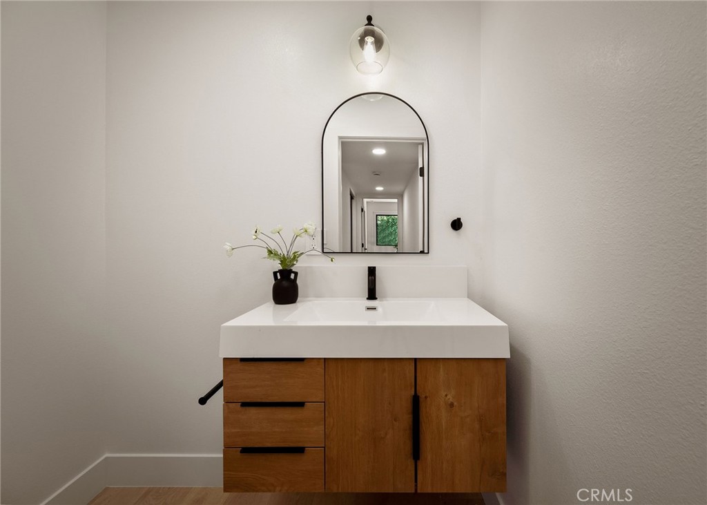 23800 Aetna Street Property Photo 14