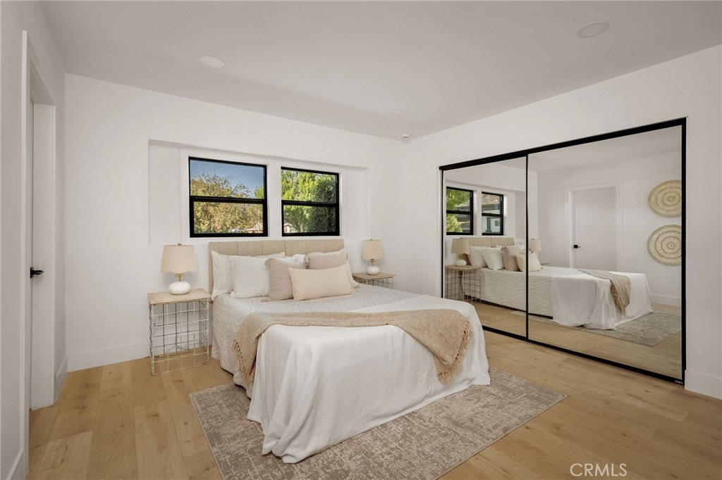 23800 Aetna Street Property Photo 15