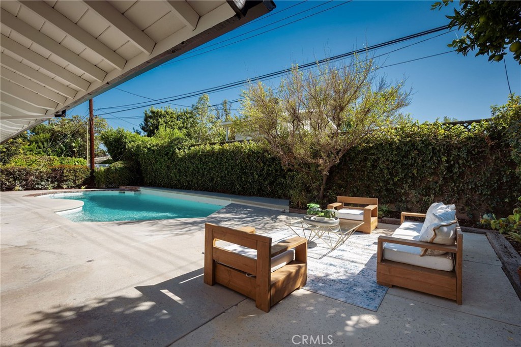 23800 Aetna Street Property Photo 21
