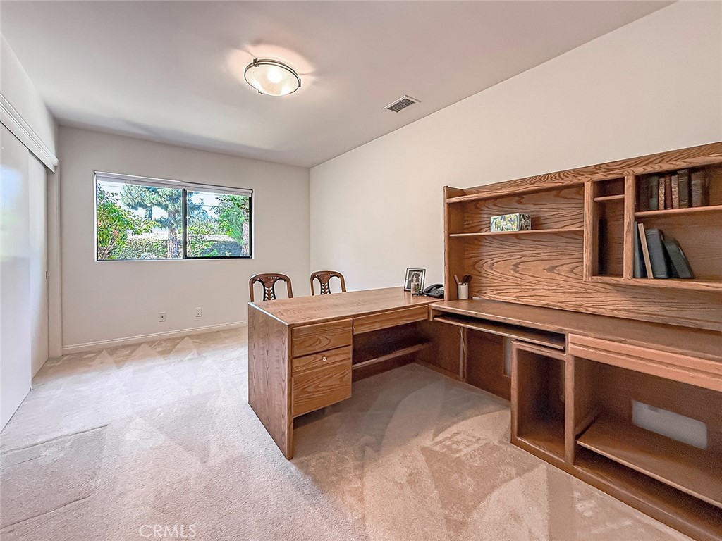 9525 Encino Property Photo 27