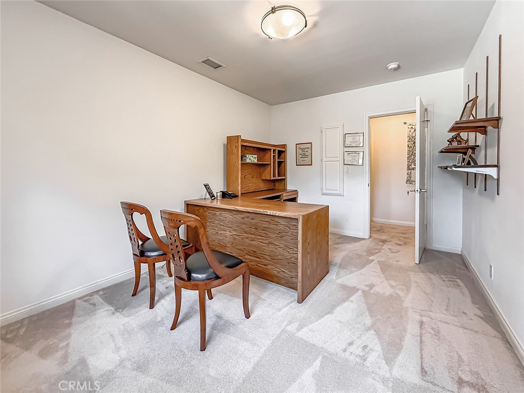 9525 Encino Property Photo 28