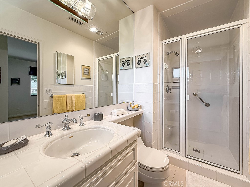 9525 Encino Property Photo 31