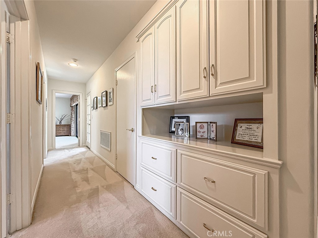 9525 Encino Property Photo 34