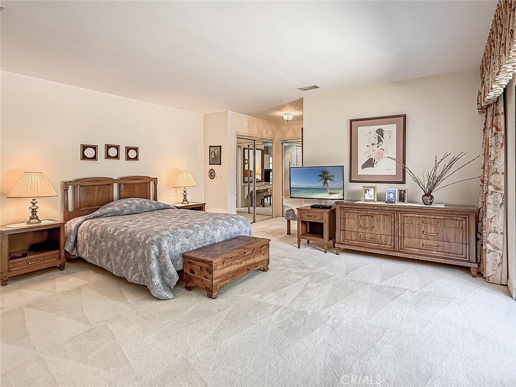 9525 Encino Property Photo 38
