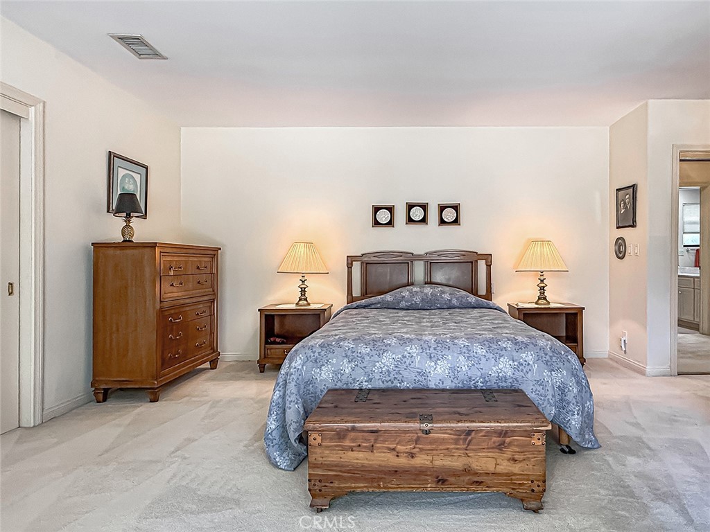 9525 Encino Property Photo 39
