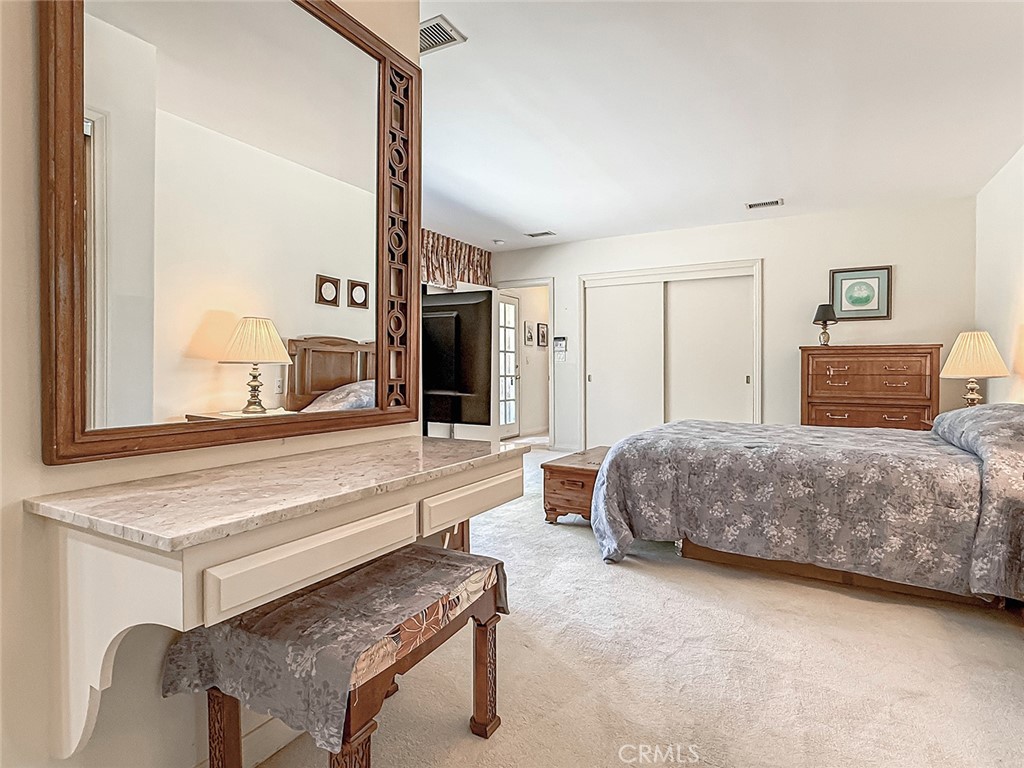 9525 Encino Property Photo 42