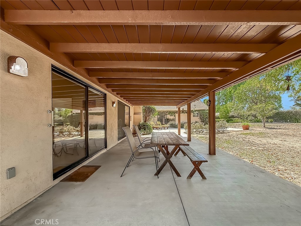 9525 Encino Property Photo 46