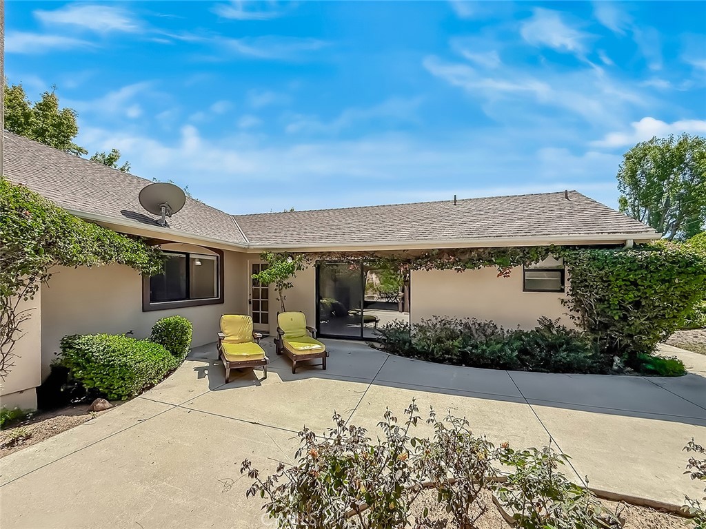 9525 Encino Property Photo 49