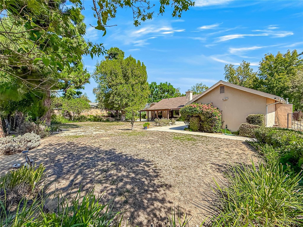 9525 Encino Property Photo 55