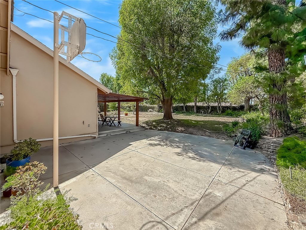 9525 Encino Property Photo 60