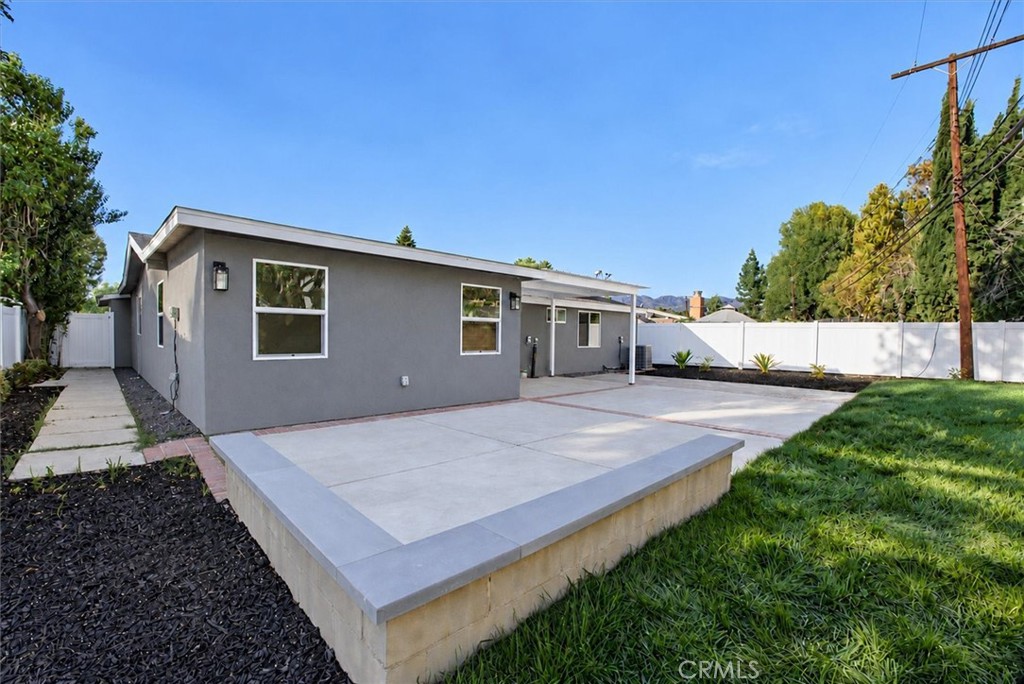 11158 Orion Ave Property Photo 45