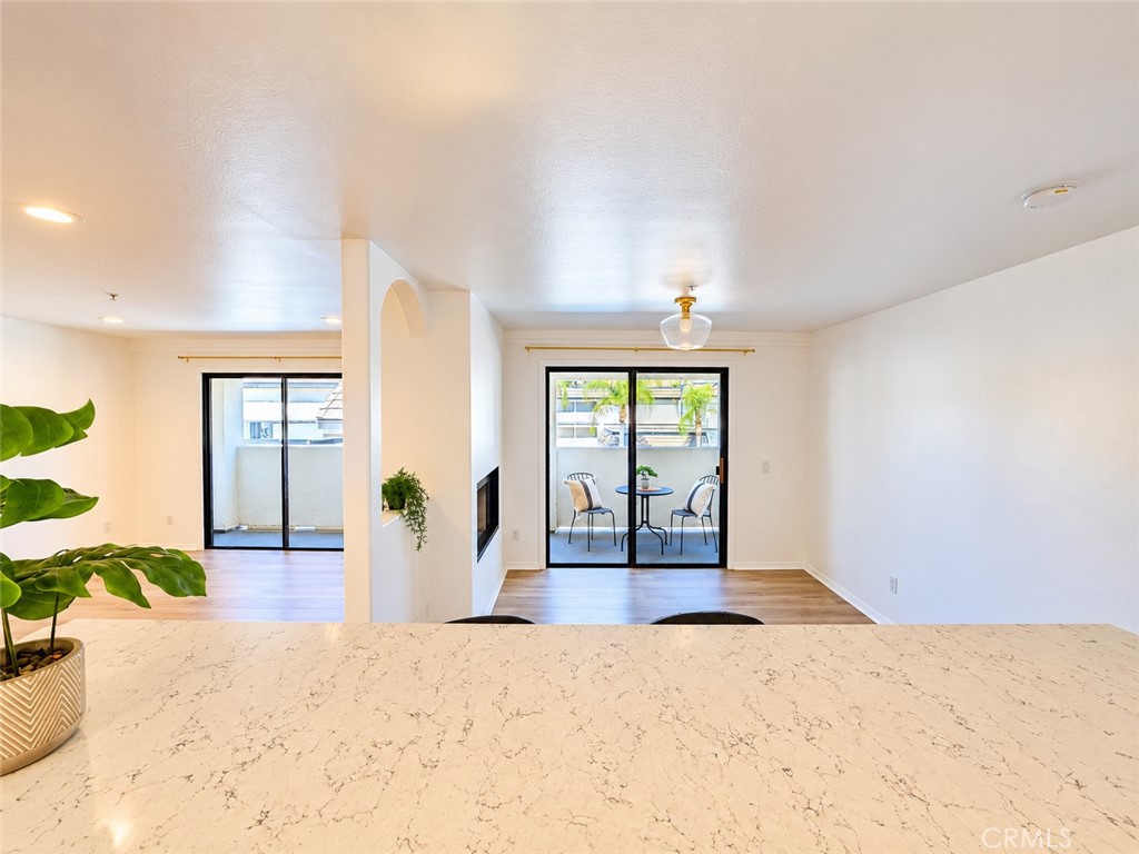17735 Kinzie Property Photo 3
