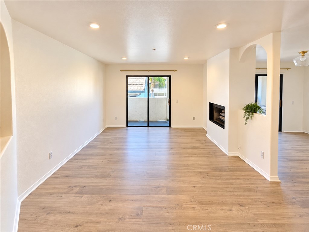 17735 Kinzie Property Photo 6