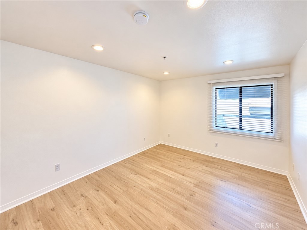 17735 Kinzie Property Photo 9