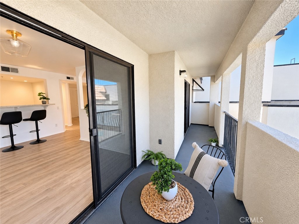 17735 Kinzie Property Photo 17