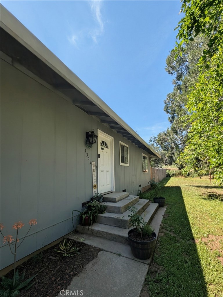 1355 2nd Street Property Photo 2