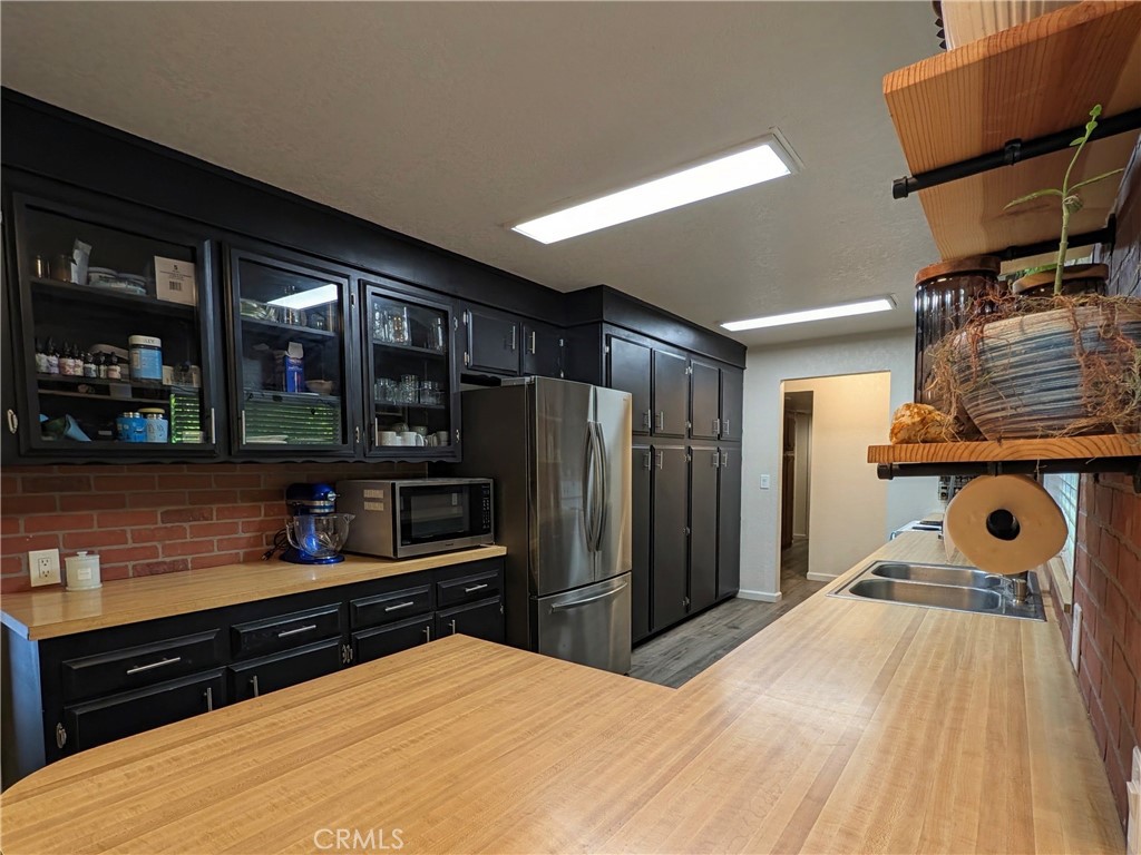 1355 2nd Street Property Photo 5