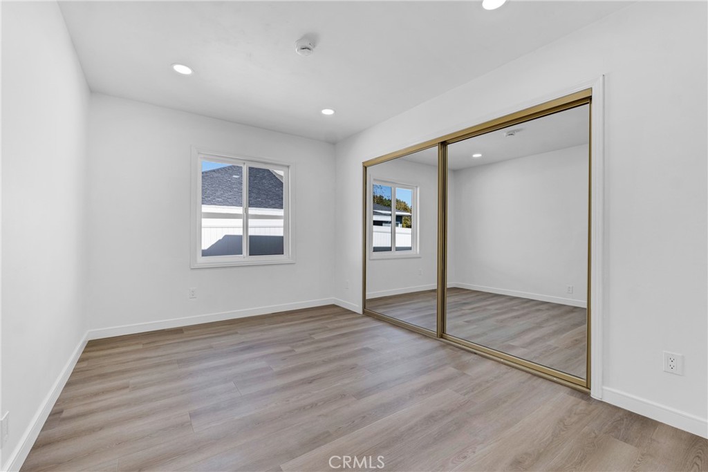 17706 Collins Street Property Photo 25