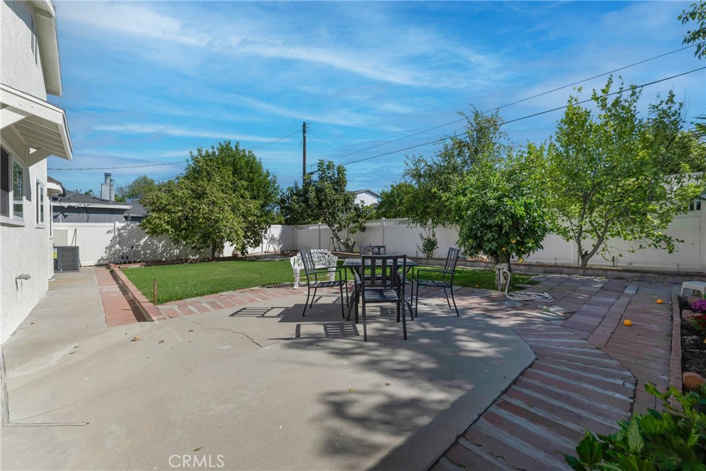 17706 Collins Street Property Photo 26