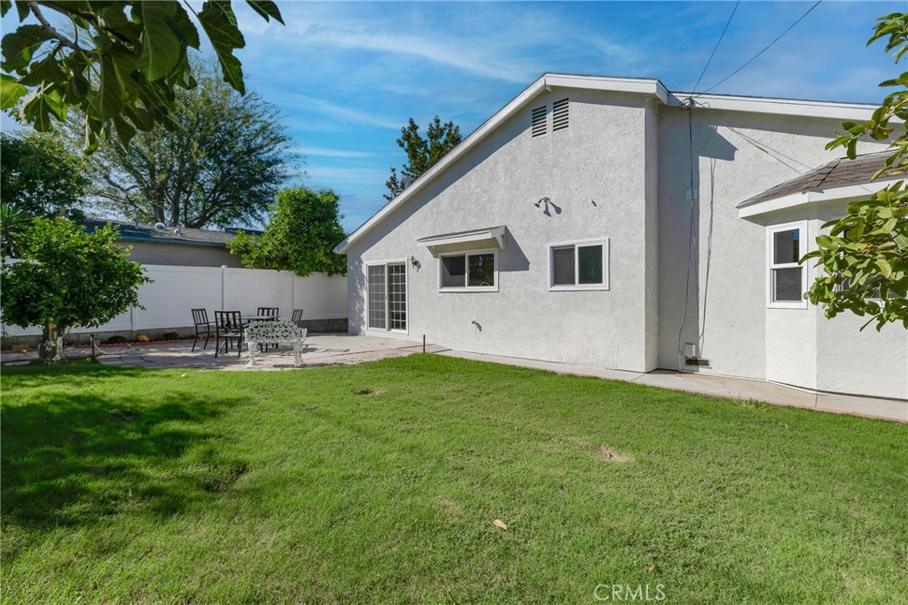 17706 Collins Street Property Photo 29